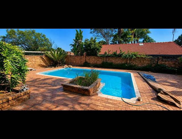 4 BEDROOM HOUSE FOR SALE IN WIERDA PARK